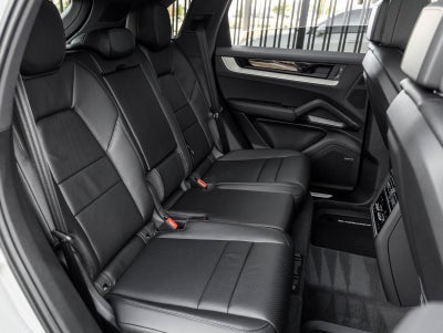 2026 Porsche Cayenne AWD