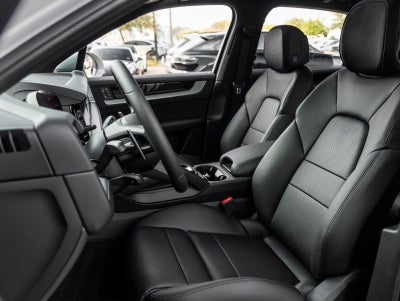 2026 Porsche Cayenne AWD