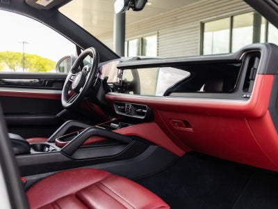 2024 Porsche Cayenne AWD