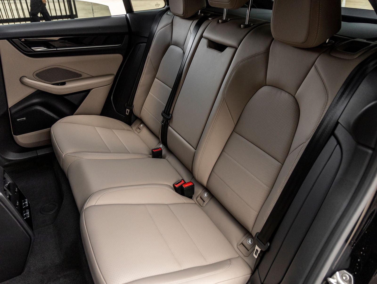 2025 Porsche Macan 4 Electric