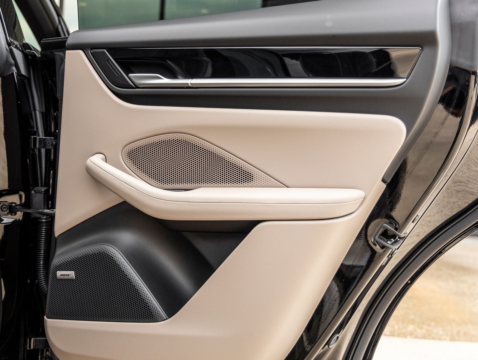 2025 Porsche Macan 4 Electric