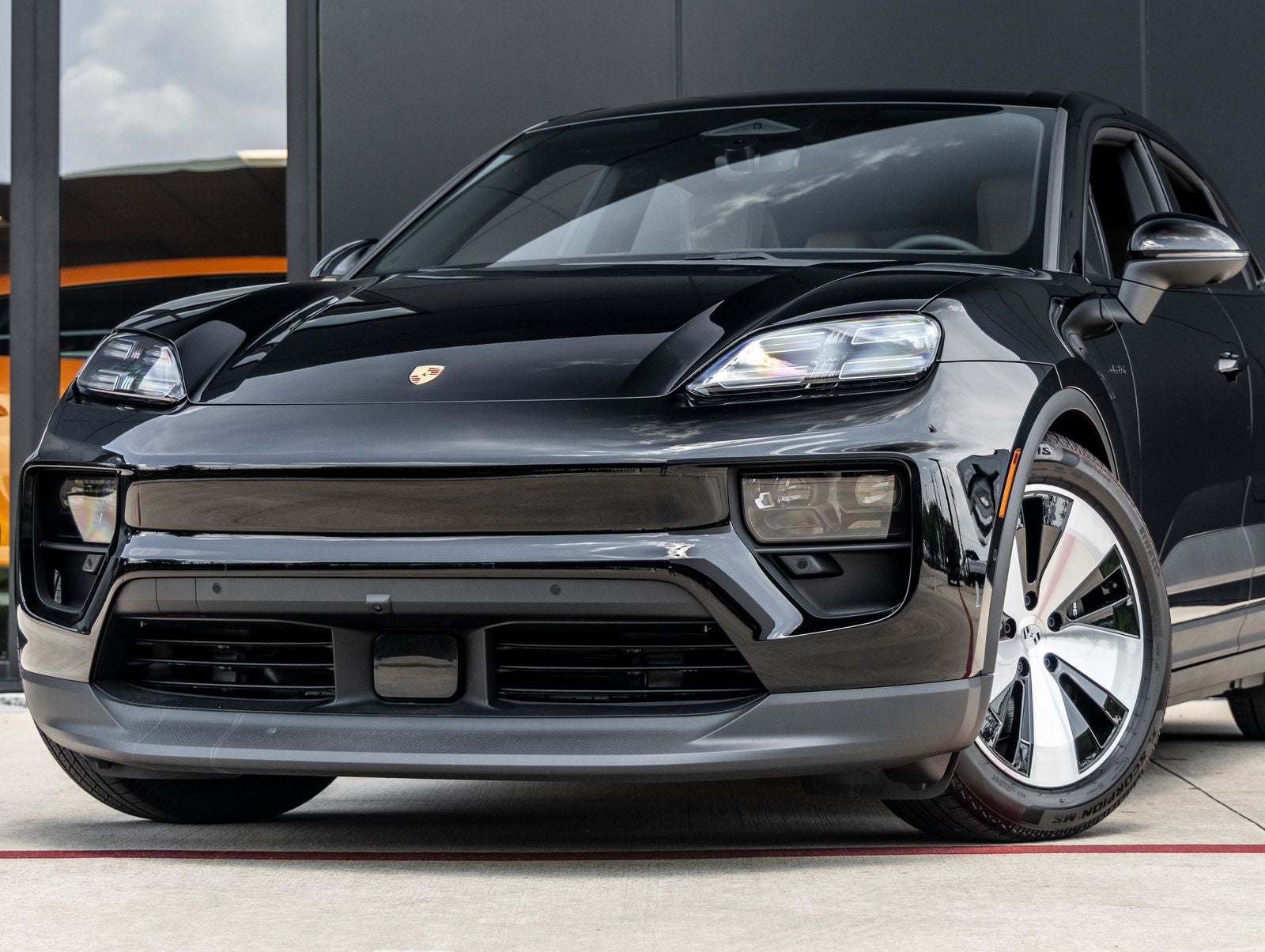 2025 Porsche Macan 4 Electric