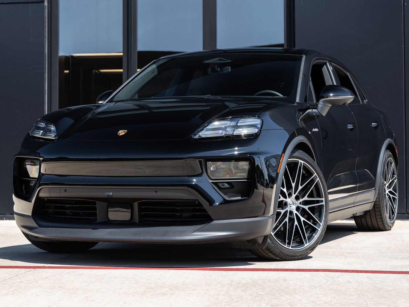 2025 Porsche Macan 4 Electric