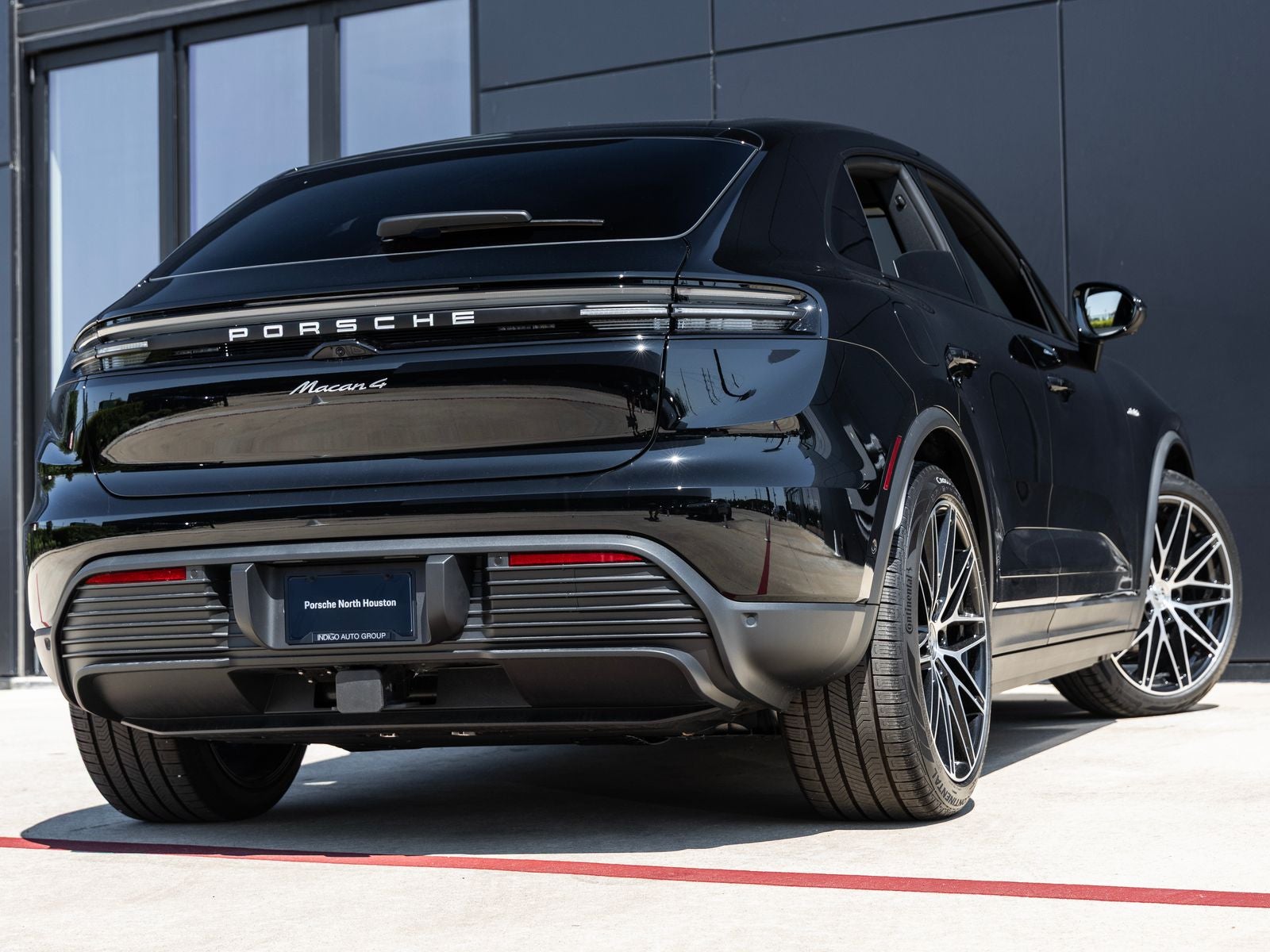 2025 Porsche Macan 4 Electric