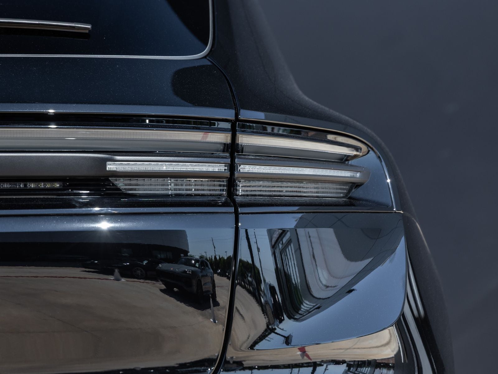 2025 Porsche Macan 4 Electric