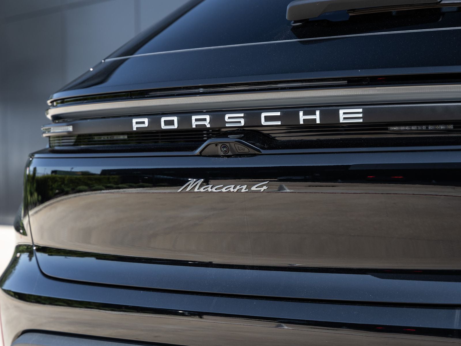 2025 Porsche Macan 4 Electric