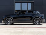 2025 Porsche Macan 4 Electric