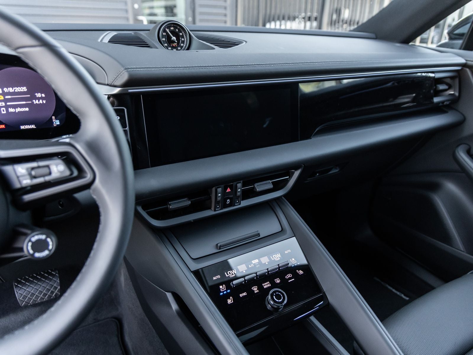 2025 Porsche Macan 4 Electric