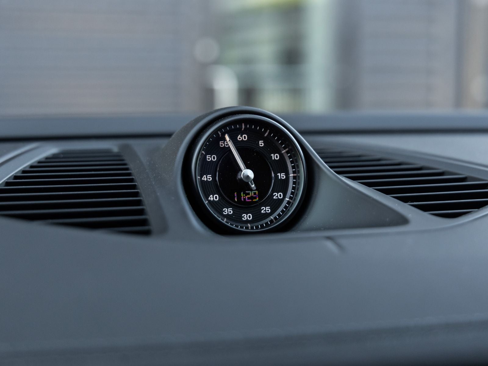 2025 Porsche Macan 4 Electric