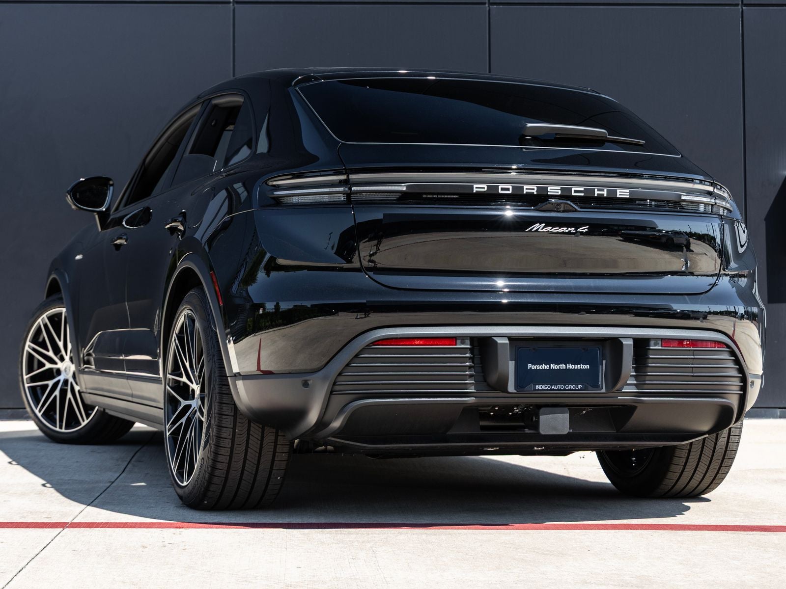 2025 Porsche Macan 4 Electric