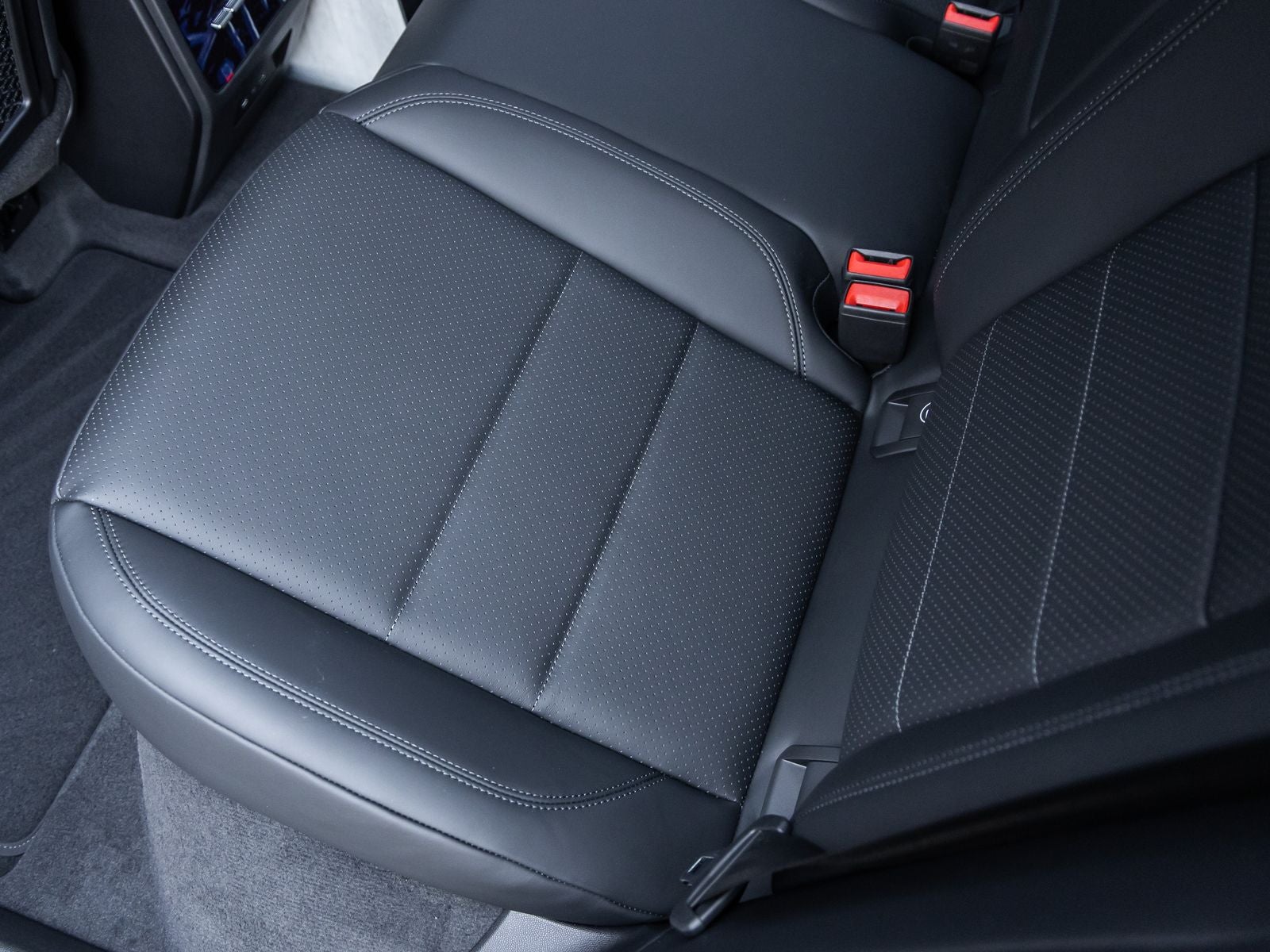 2025 Porsche Macan 4 Electric