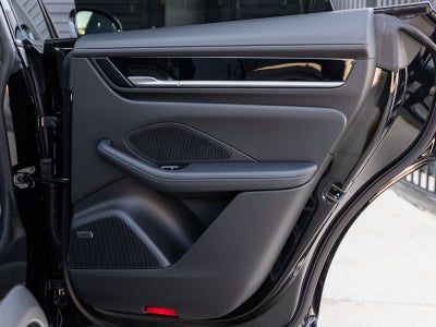 2025 Porsche Macan 4 Electric