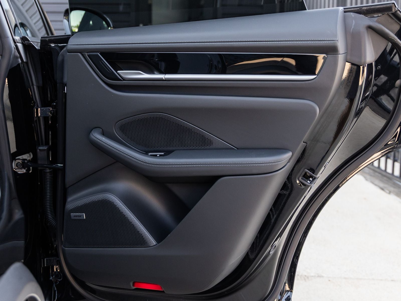 2025 Porsche Macan 4 Electric