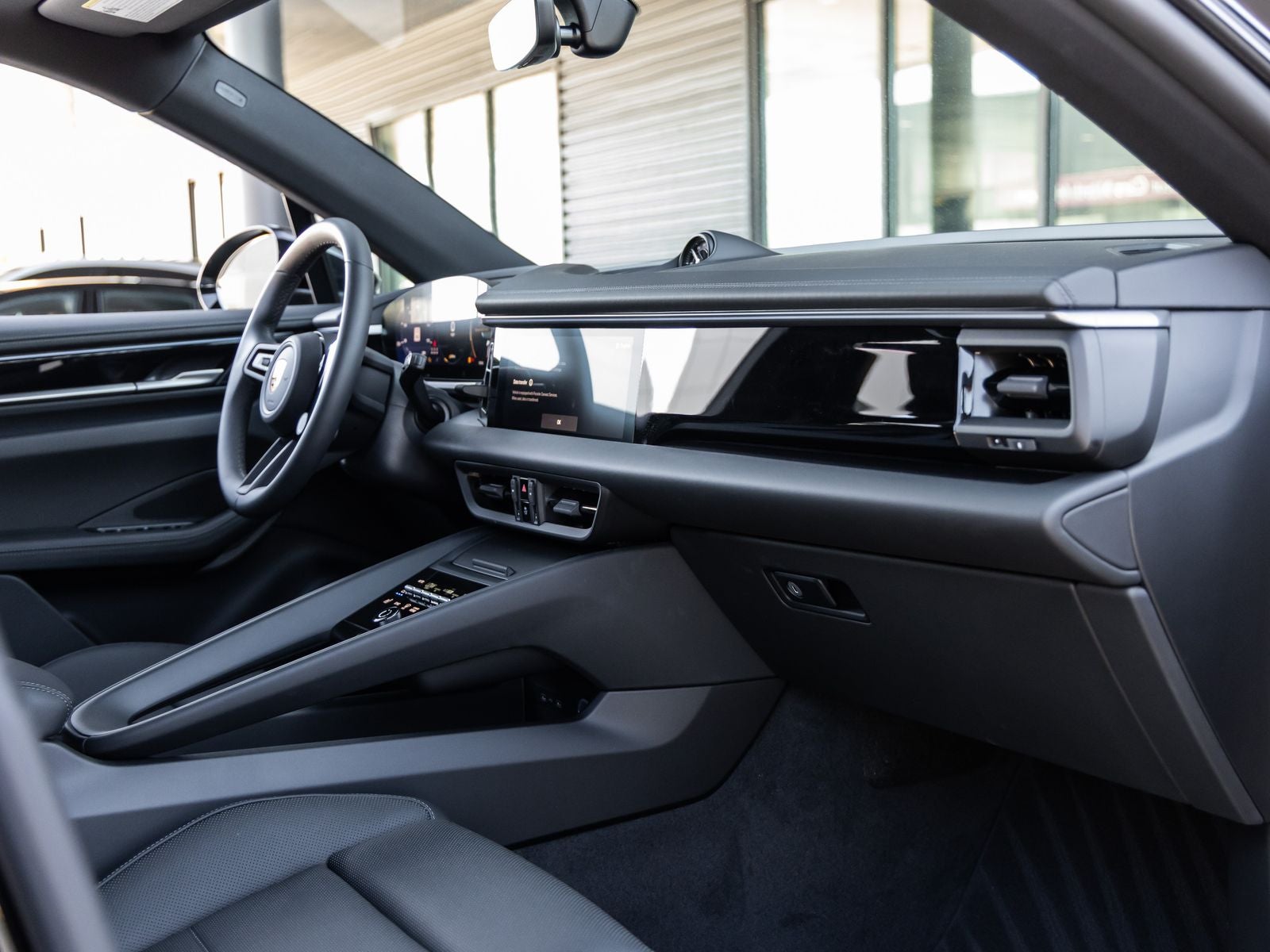 2025 Porsche Macan 4 Electric