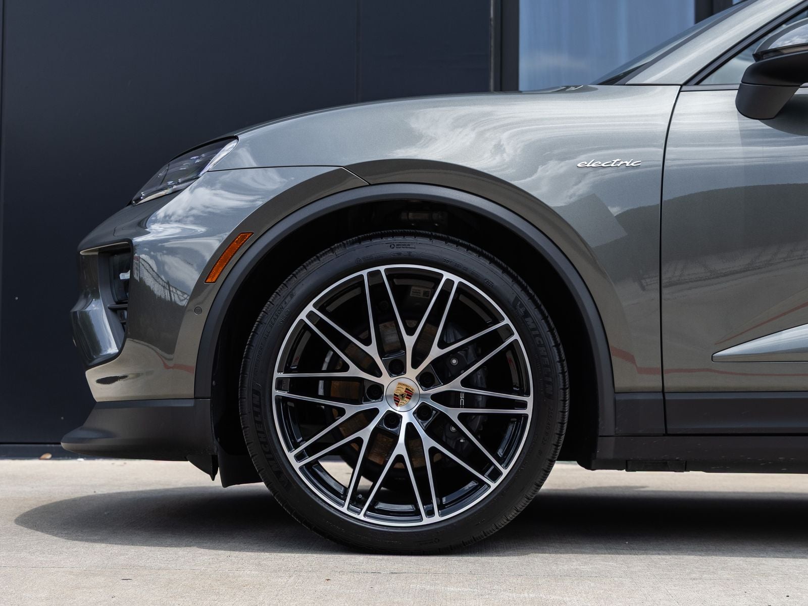 2025 Porsche Macan 4 Electric