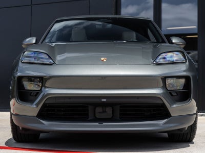2025 Porsche Macan 4 Electric