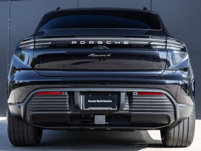 2025 Porsche Macan Electric 4