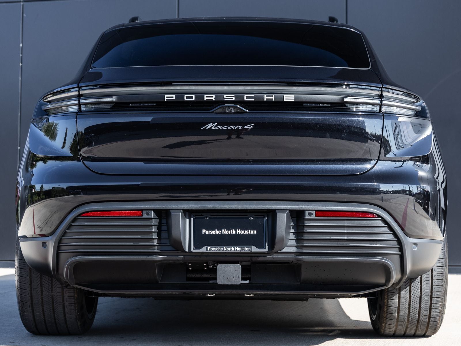 2025 Porsche Macan Electric 4