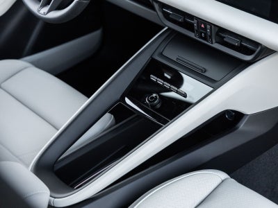 2025 Porsche Macan Electric 4