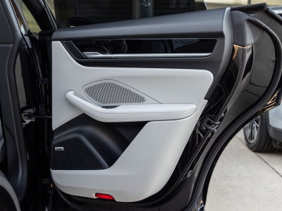 2025 Porsche Macan Electric 4
