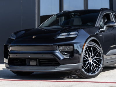 2025 Porsche Macan Electric 4