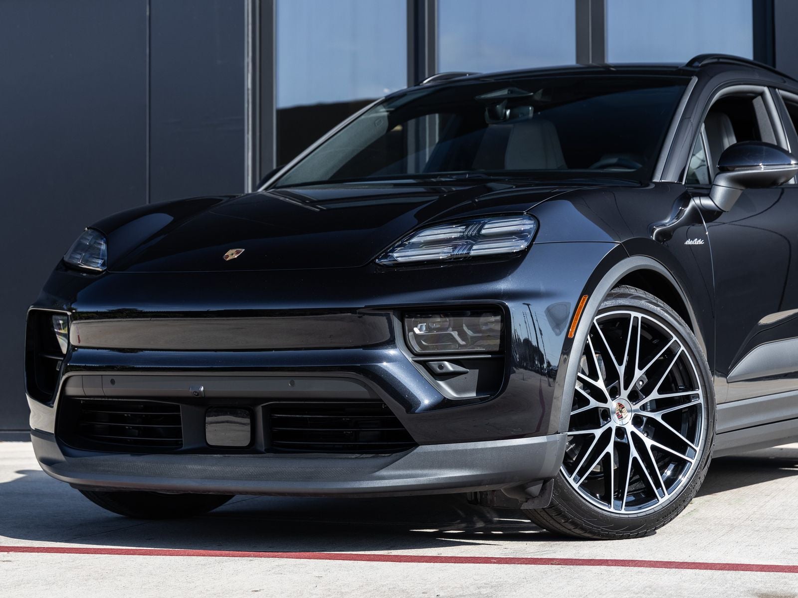 2025 Porsche Macan Electric 4
