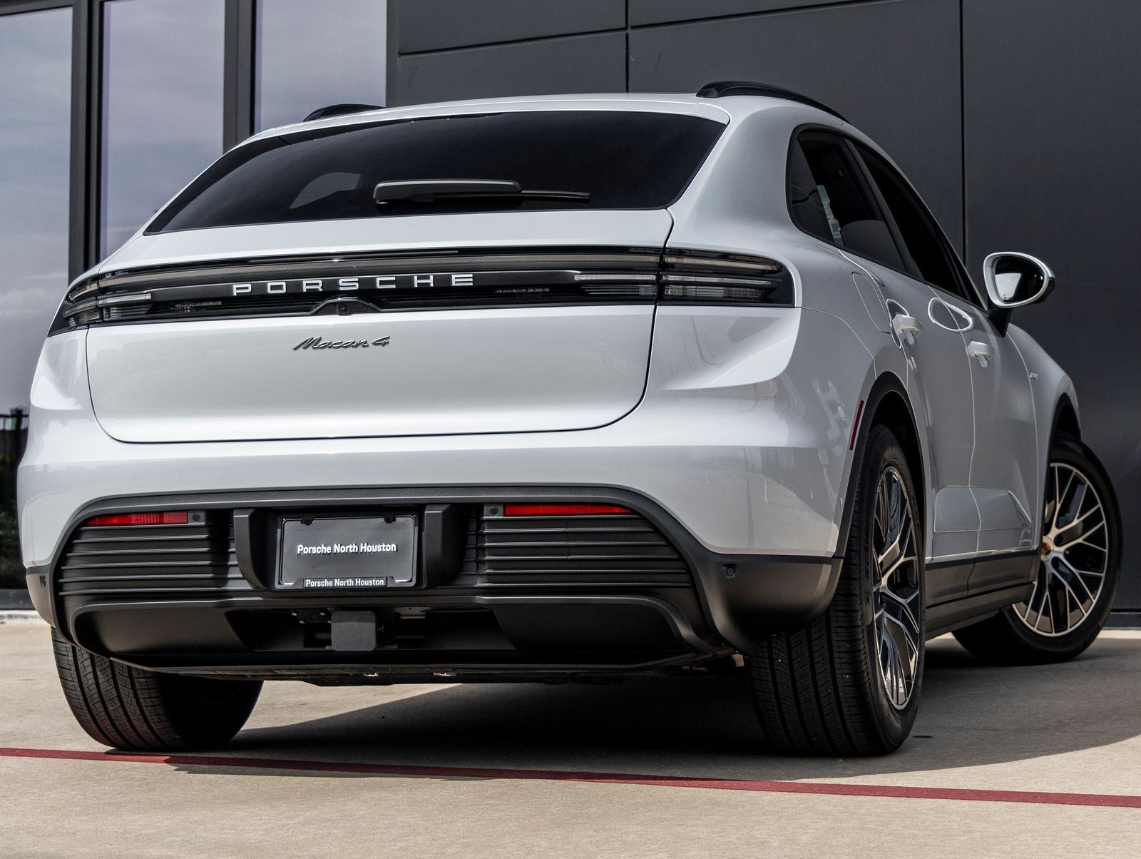 2026 Porsche Macan Macan 4 Electric