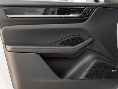 2026 Porsche Macan Macan 4 Electric