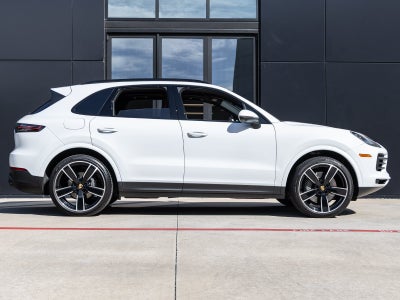 2023 Porsche Cayenne S Platinum Edition