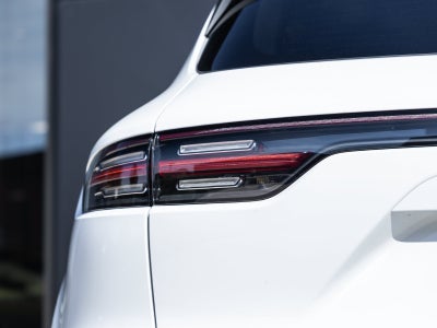 2023 Porsche Cayenne S Platinum Edition