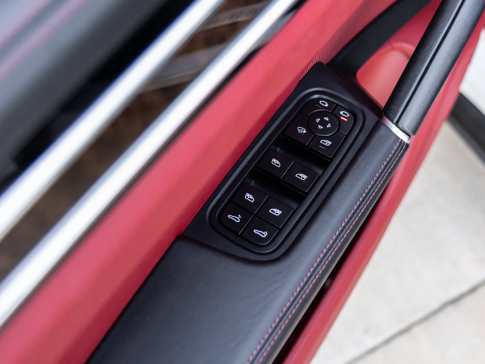 2023 Porsche Cayenne S Platinum Edition