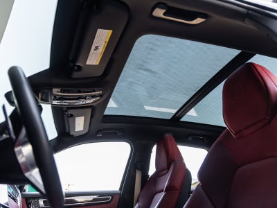 2023 Porsche Cayenne S Platinum Edition