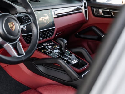 2023 Porsche Cayenne S Platinum Edition