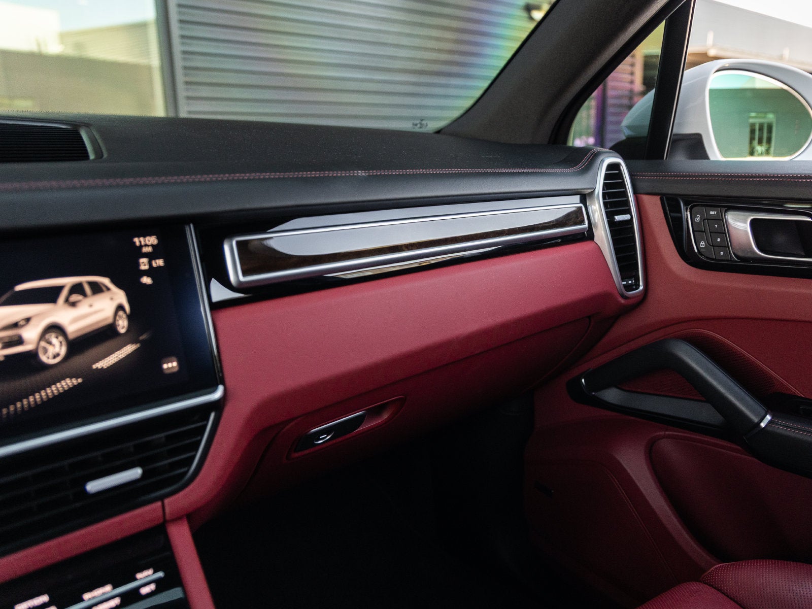 2023 Porsche Cayenne S Platinum Edition
