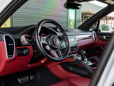 2023 Porsche Cayenne S Platinum Edition