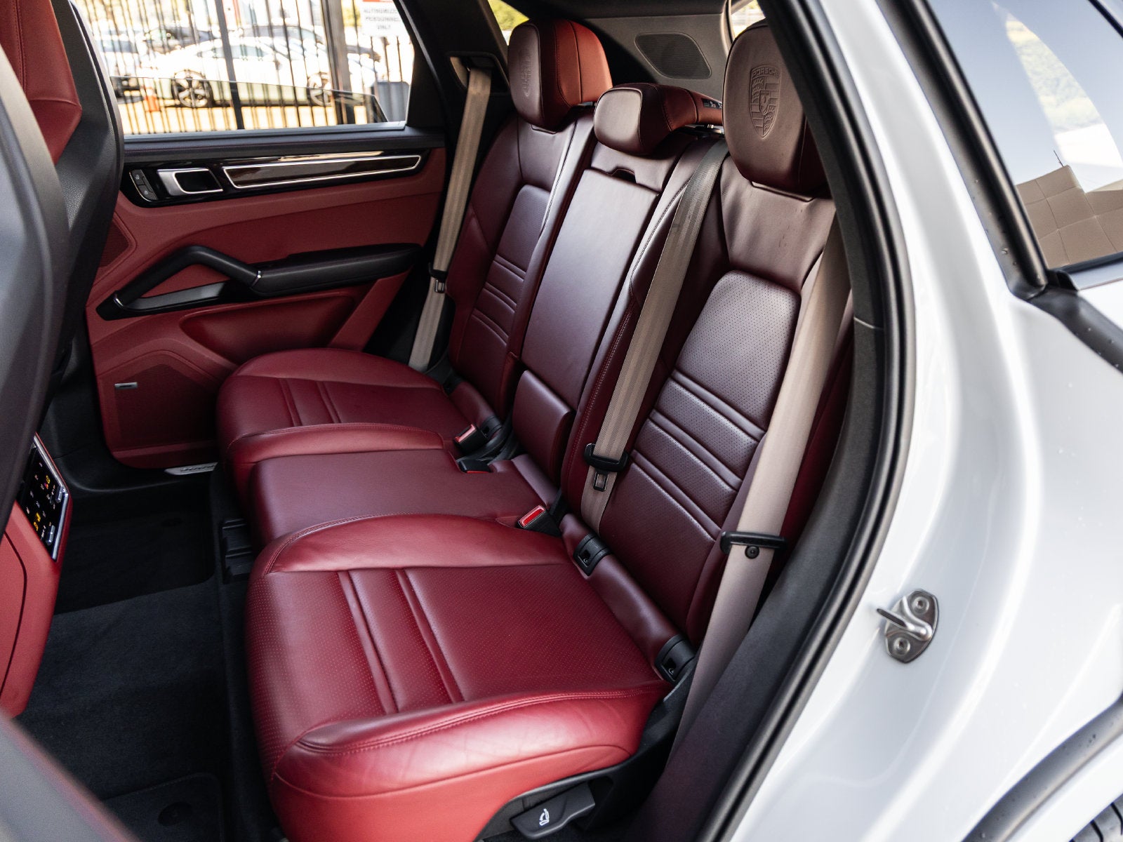 2023 Porsche Cayenne S Platinum Edition