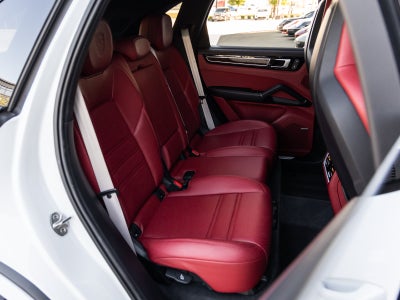 2023 Porsche Cayenne S Platinum Edition