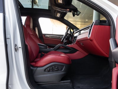 2023 Porsche Cayenne S Platinum Edition