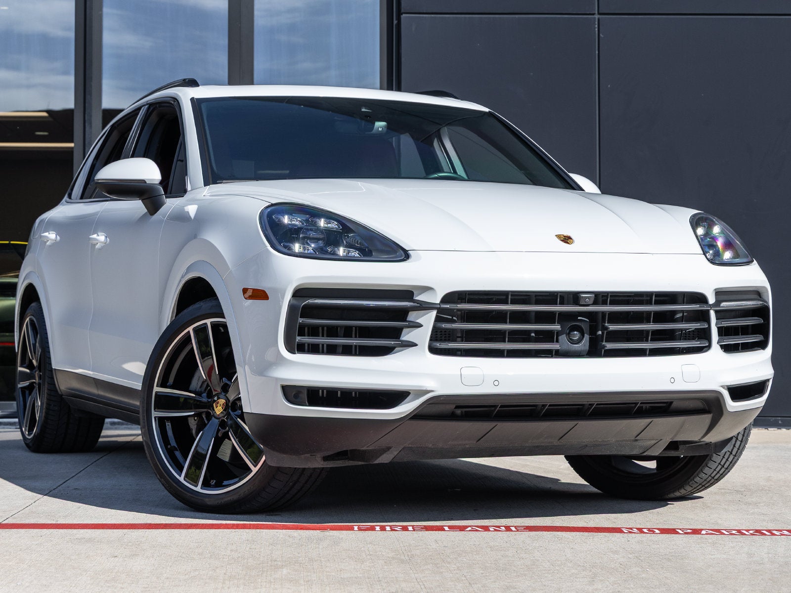 2023 Porsche Cayenne S Platinum Edition