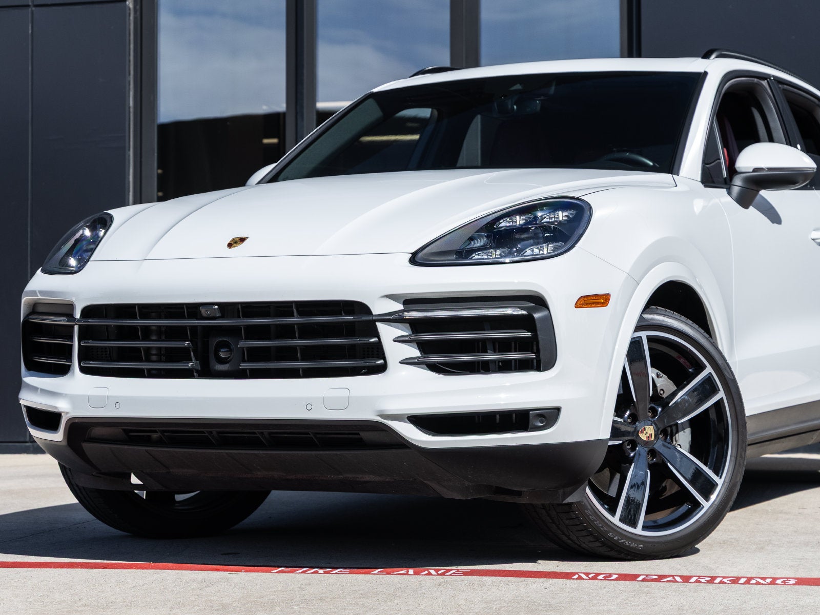 2023 Porsche Cayenne S Platinum Edition