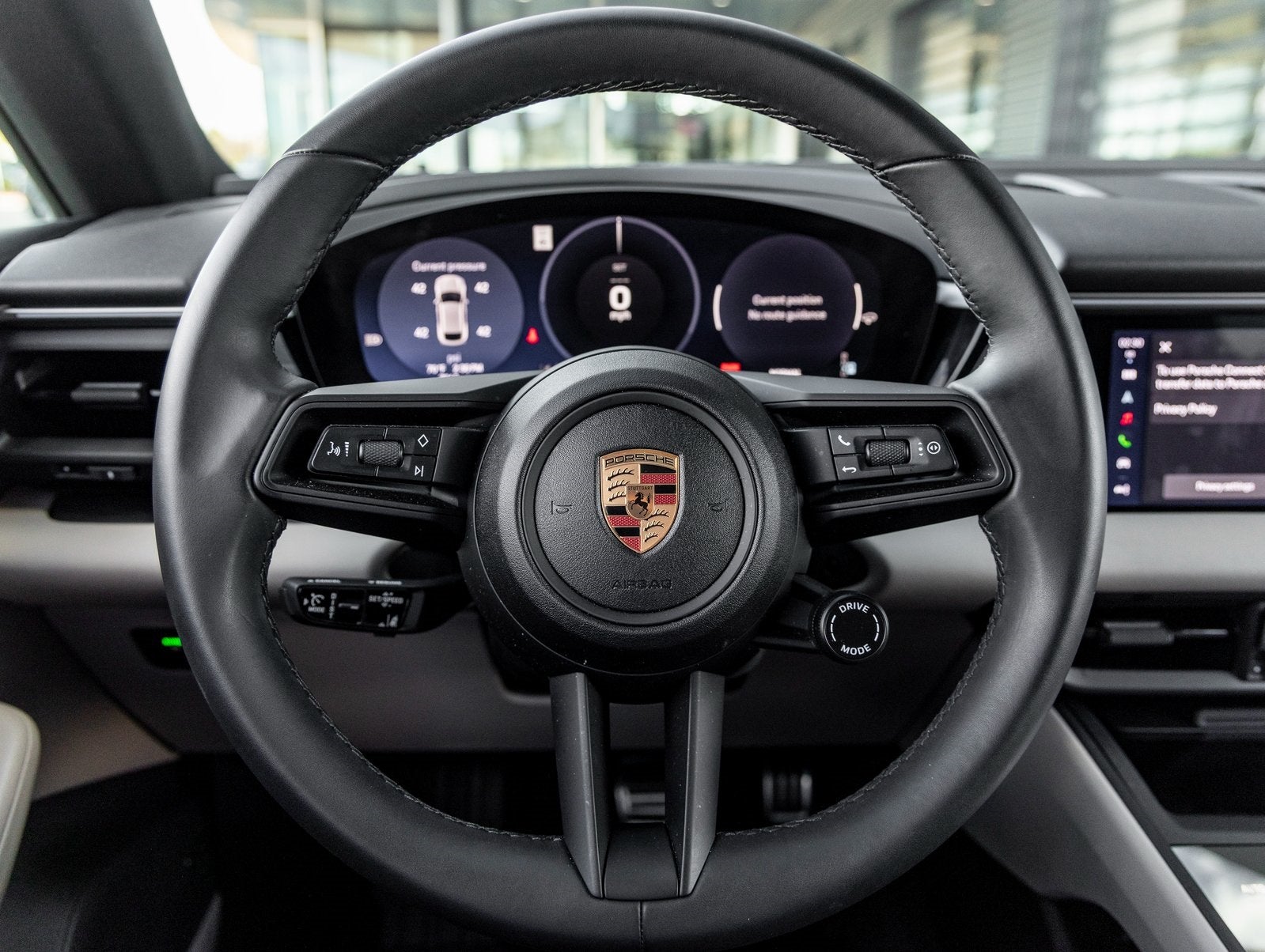 2025 Porsche Macan Electric 4S