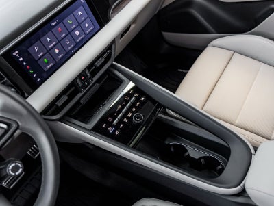 2025 Porsche Macan Electric 4S