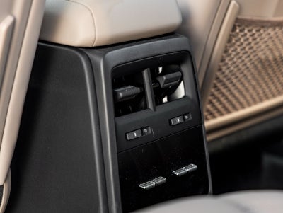 2025 Porsche Macan Electric 4S