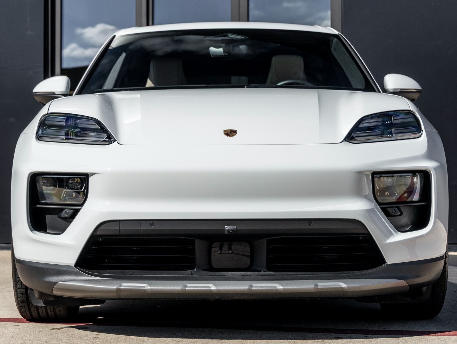 2025 Porsche Macan Electric 4S