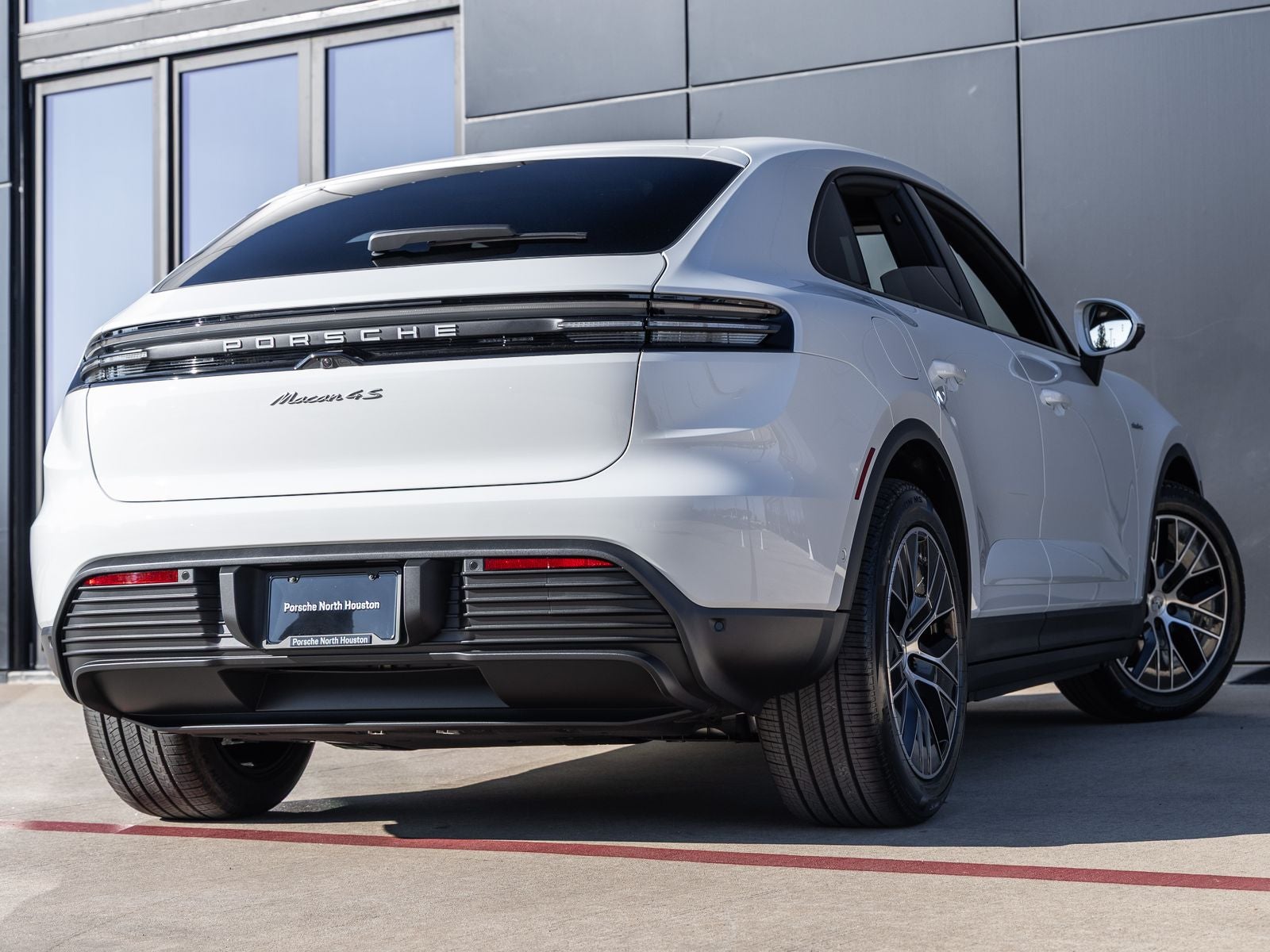 2025 Porsche Macan Macan 4S Electric