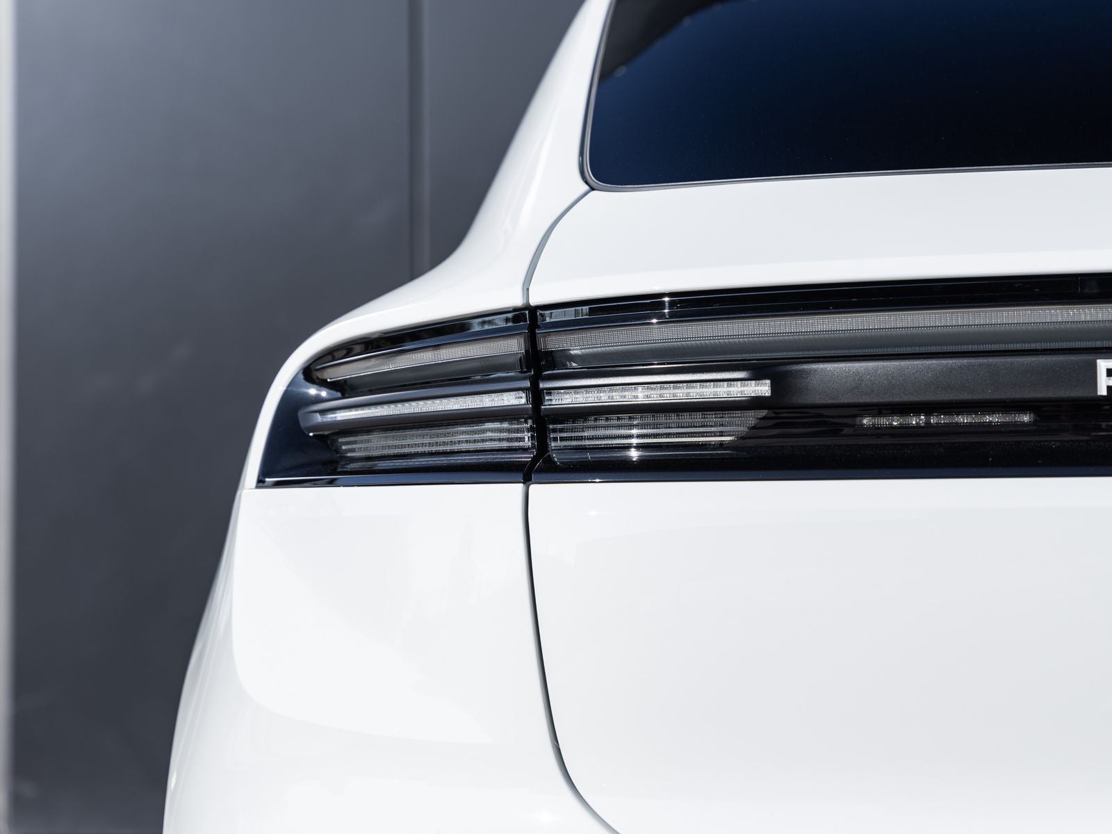 2025 Porsche Macan Macan 4S Electric