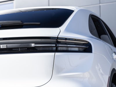 2025 Porsche Macan Macan 4S Electric