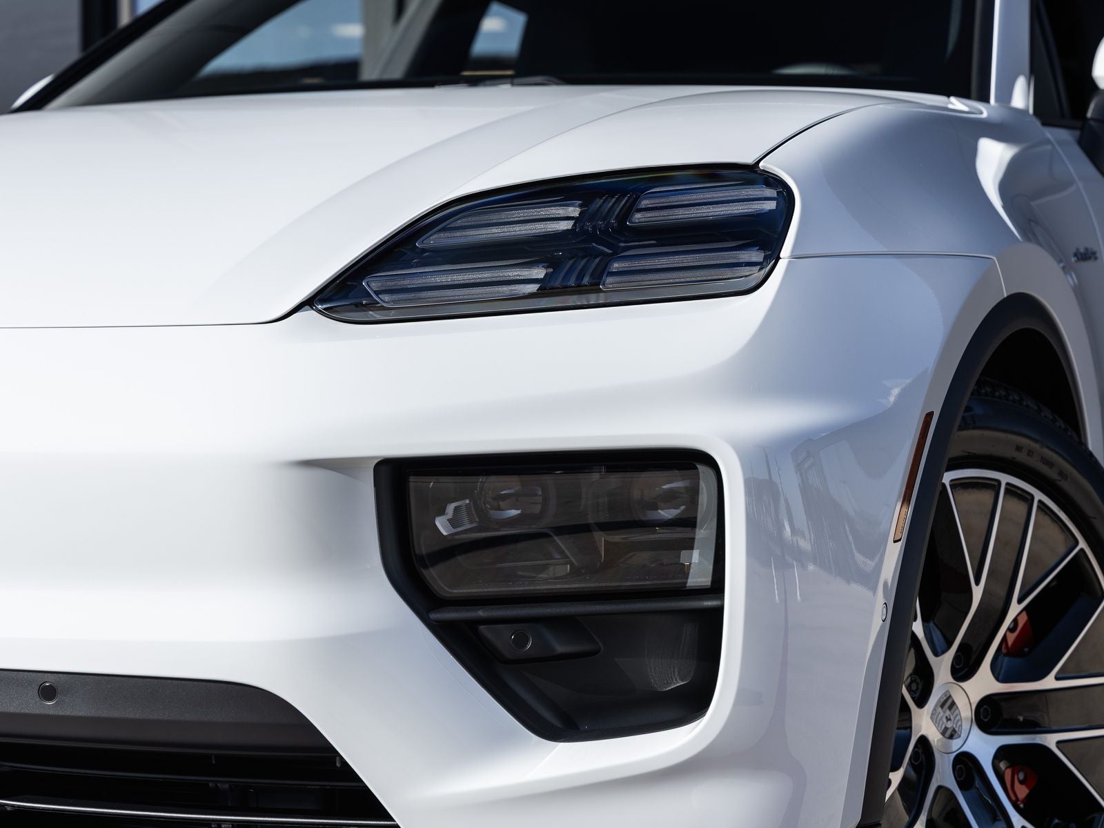 2025 Porsche Macan Macan 4S Electric