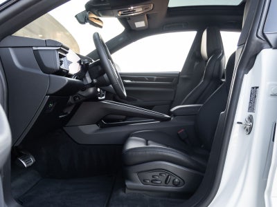 2025 Porsche Macan Macan 4S Electric