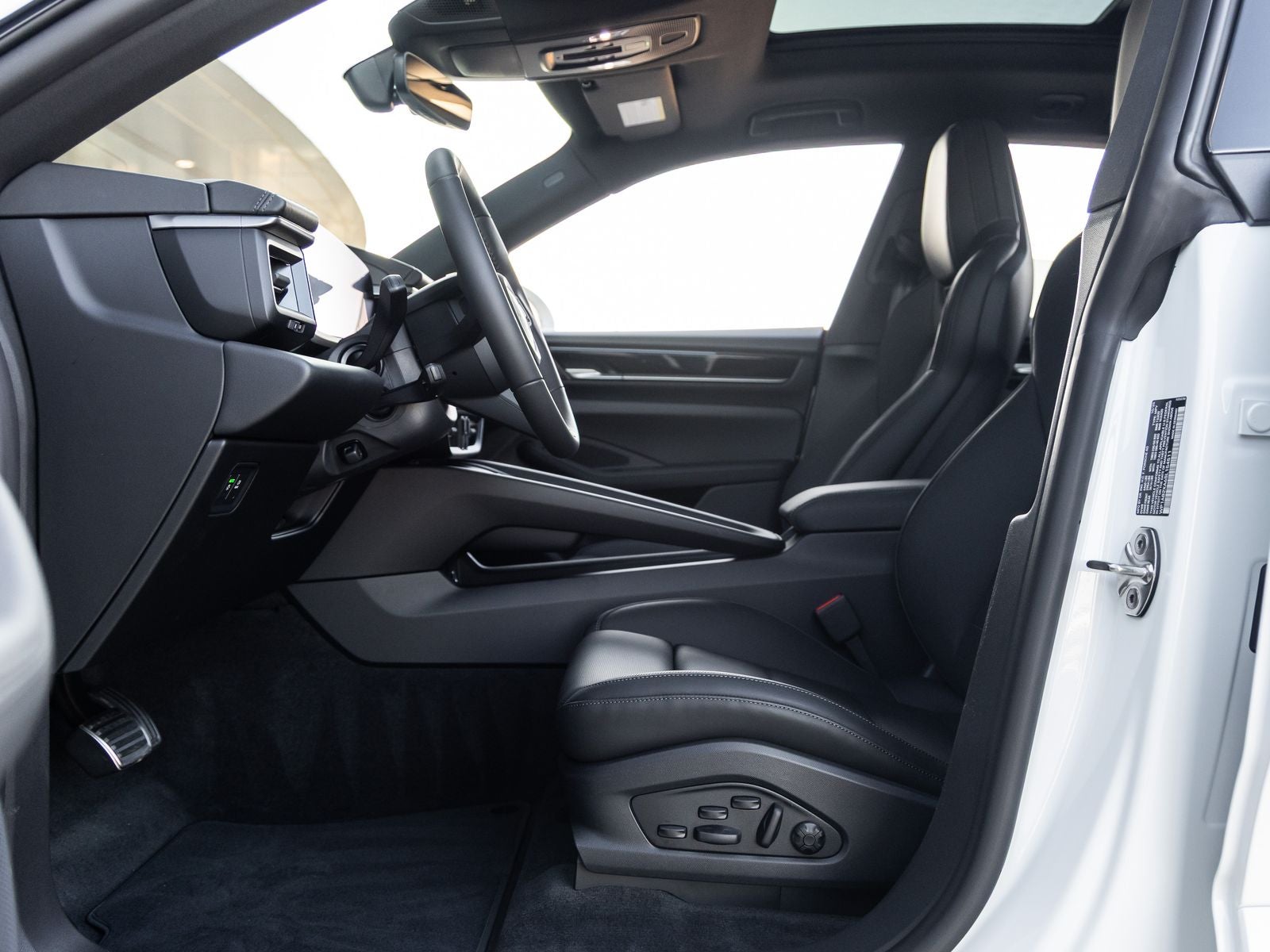 2025 Porsche Macan Macan 4S Electric